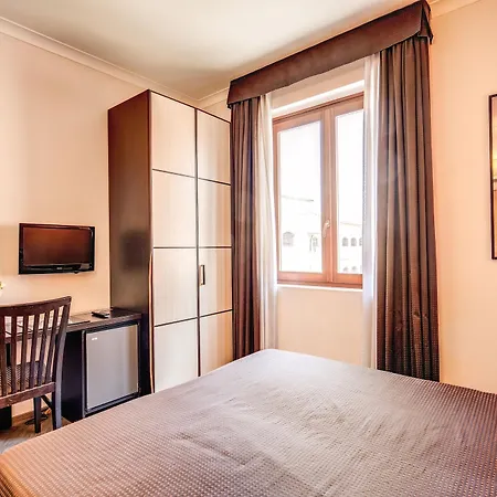 Tiburtina Metro Hotel 3*
