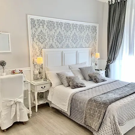 Charme & Chic Bed & Breakfast
