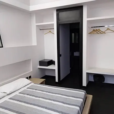 Albergue M&j Place Roma