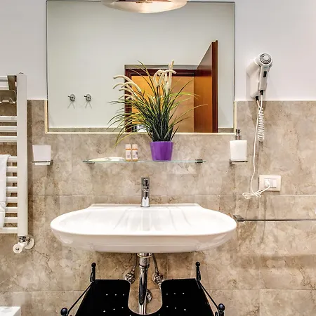 Guest house La Residenza Dell'angelo 3*