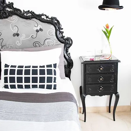 Gallery Guest house 2*