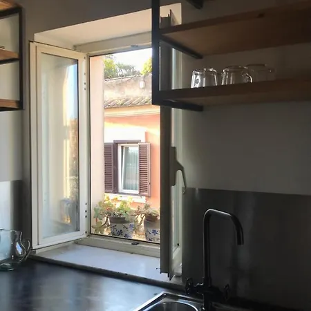 Over The Tiber Loft Apartment