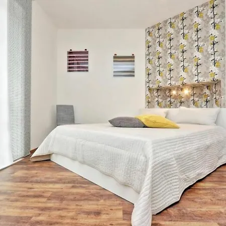Romantic Apartment *