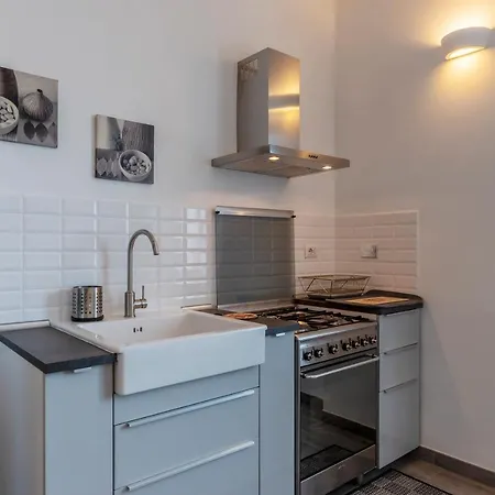 San Lorenzo Functional Flat *