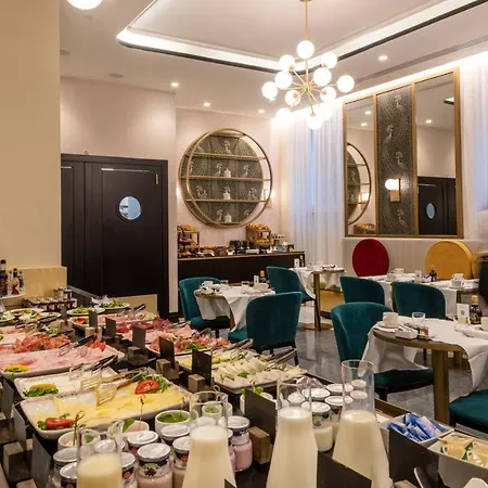 H10 Palazzo Galla מלון 4*