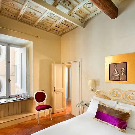 Residenza Frattina 2* Řím