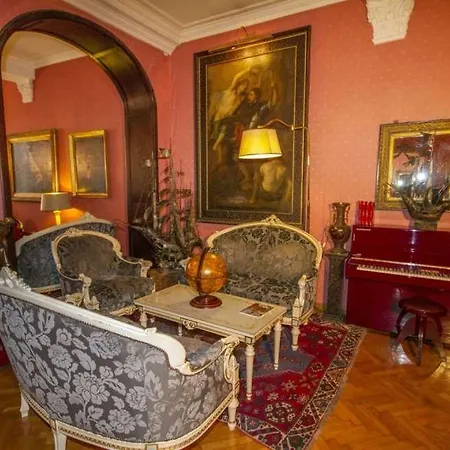Penzion Residenza Frattina 2*