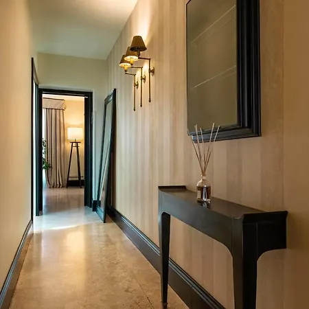 Πανσιόν Profumo Maison Colosseo 3*