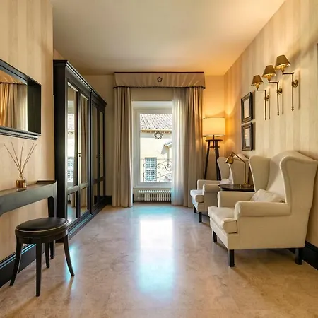 Πανσιόν Profumo Maison Colosseo 3*