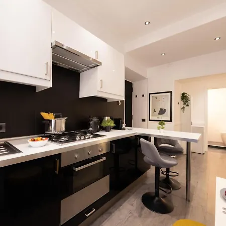 The Rent - In Testaccio District Apartment *
