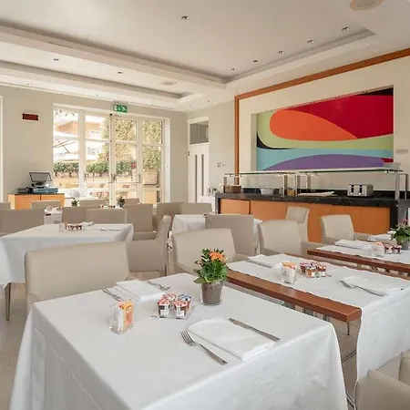 Capo D´áfrica – Colosseo 4* Roma
