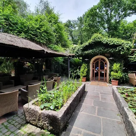Holiday home Chalet Near In A Park With Shared Swimming Pool
