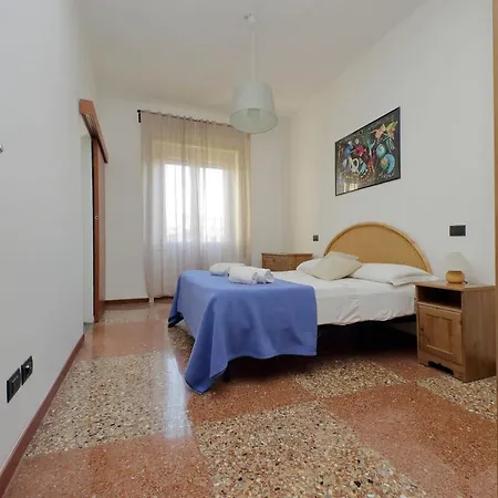 Apartment Silvano's In Rome