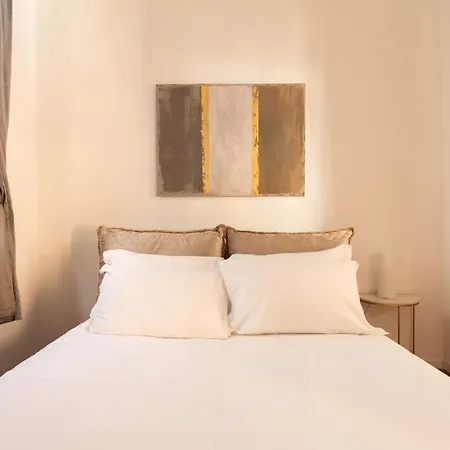 The Pantheon Terrace Experience Apartment