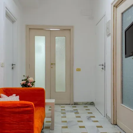 Guest house In Guest - Kamchu Piazza Bologna 1 *