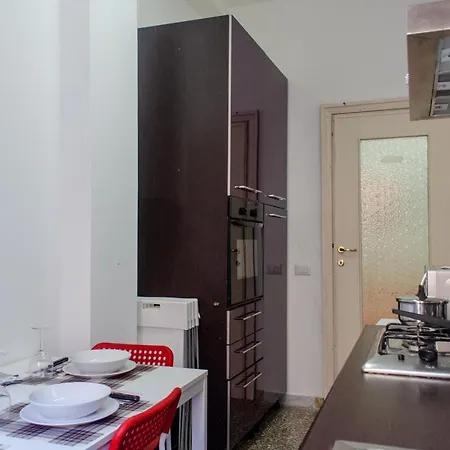 Guest house In Guest - Kamchu Piazza Bologna 1 *