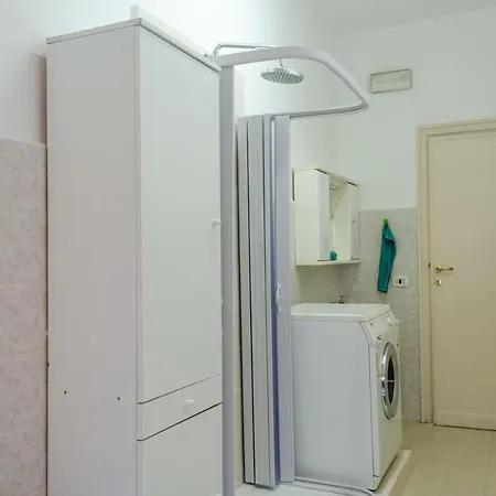 Guest house In Guest - Kamchu Piazza Bologna 1 *