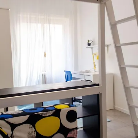 In Guest - Kamchu Piazza Bologna 1 Guest house *