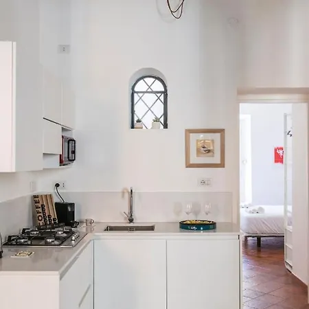 Colosseum, Monti, New Corithian House Up To 6 People *