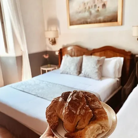 Frühstückspension Residenza Sciarra 3*