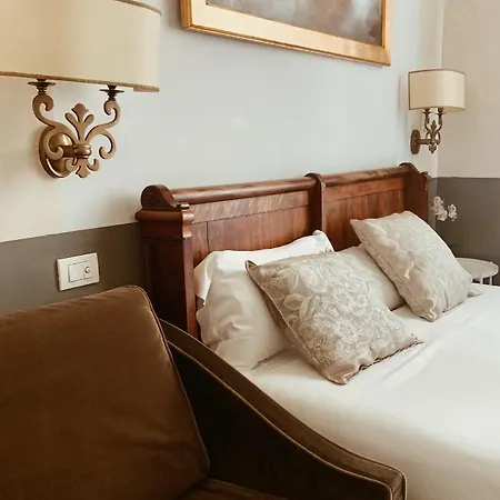 Residenza Sciarra Bed & Breakfast 3*