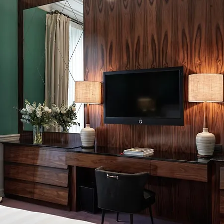 J.k. Place - The Leading Of The World Hotel 5*