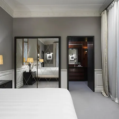 J.k. Place - The Leading Of The World 5* Rzym
