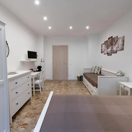 Casa Rosa Beige E Blu * Rome