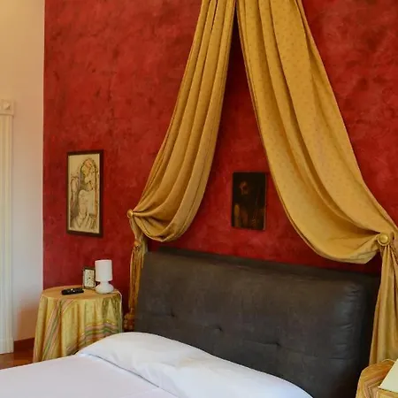 Elegante Nel Centro Di Apartment