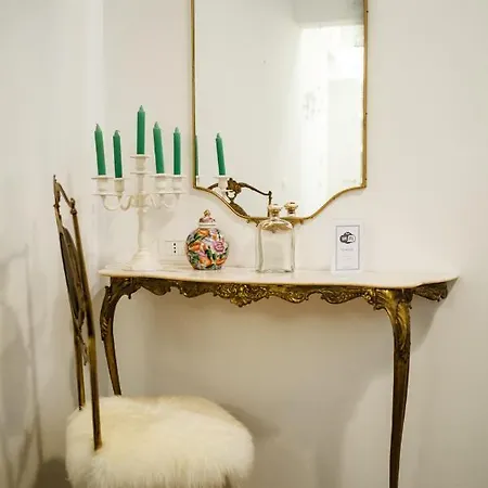 Casa Leoncino Bed & Breakfast *