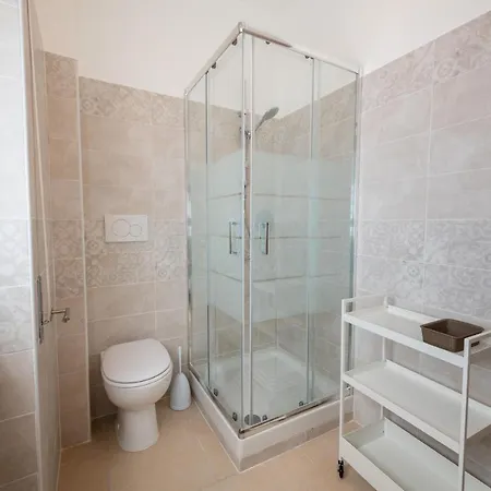 Casa Rosa Beige E Blu Apartment