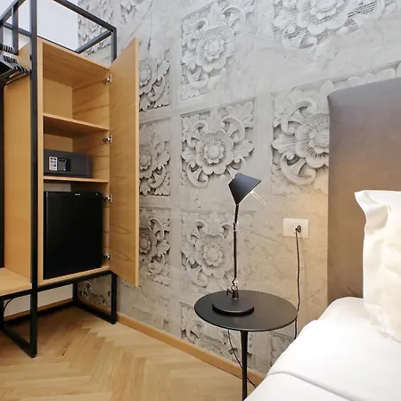Guest house Youroom Abruzzi 3*