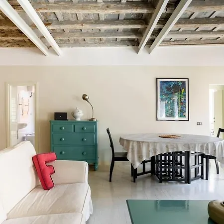Authentic Monti 5 Mins From Colosseum * Rome