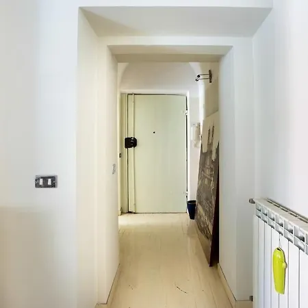 Authentic Monti 5 Mins From Colosseum Apartment