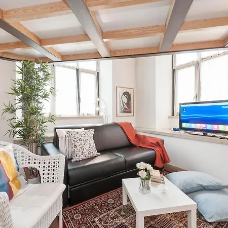 Inviting 3-bed In 4mins To Colosseo Rome