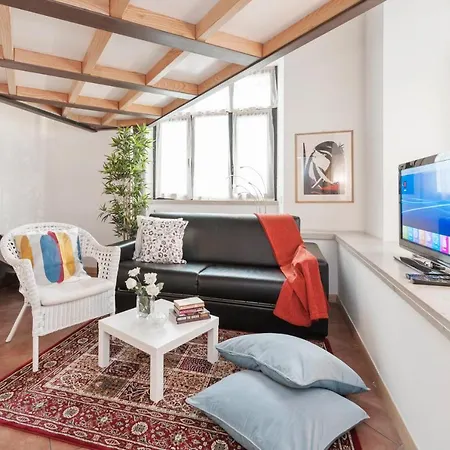 Inviting 3-bed In 4mins To Colosseo