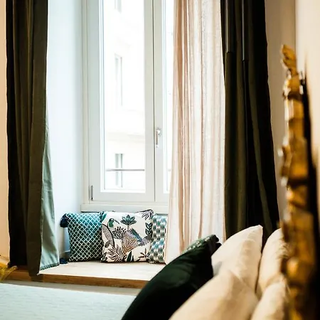 Casa Leoncino Bed & Breakfast