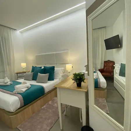 Tuscolo Metro A House * Rom