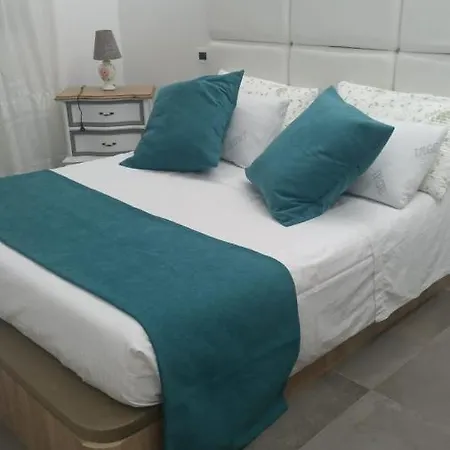 Tuscolo Metro A House Apartment *