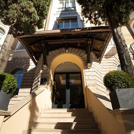 Hotel The Cross 3*