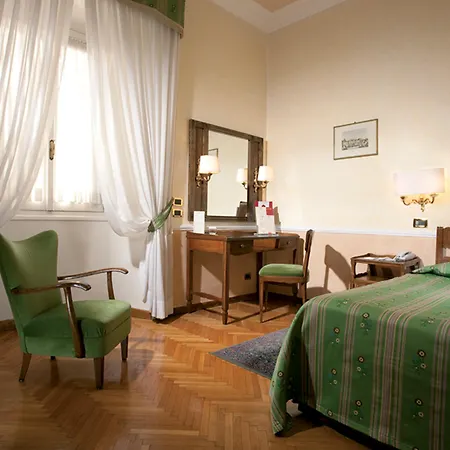 Hotel Bettoja Massimo D'azeglio 4*