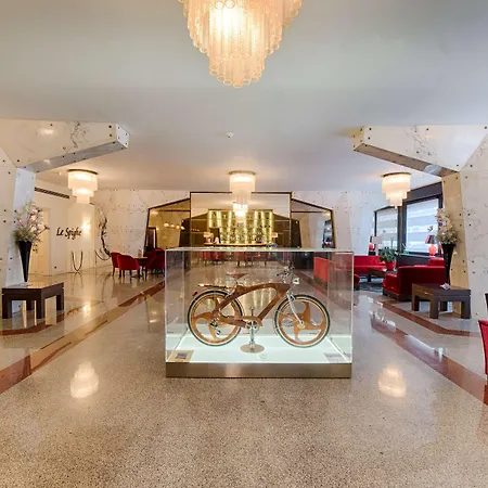Hotel Fh55 Grand Palatino 4*