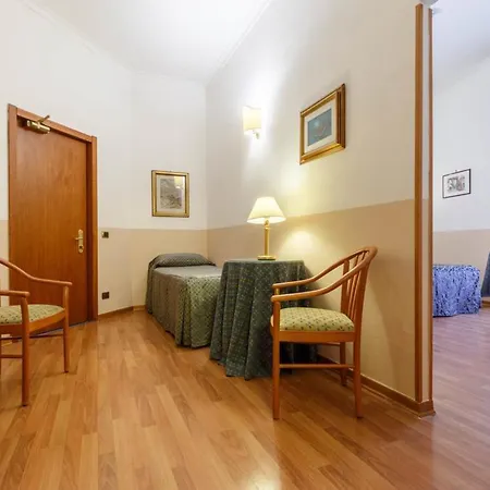 Hotel Paris 3*