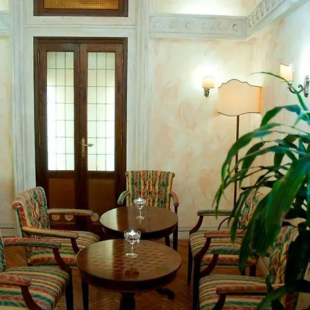 Palazzo Cardinal Cesi מלון