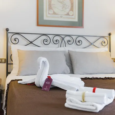 Grand Colony Hotel 3*