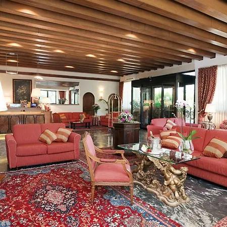 Pinewood Hotel Roma