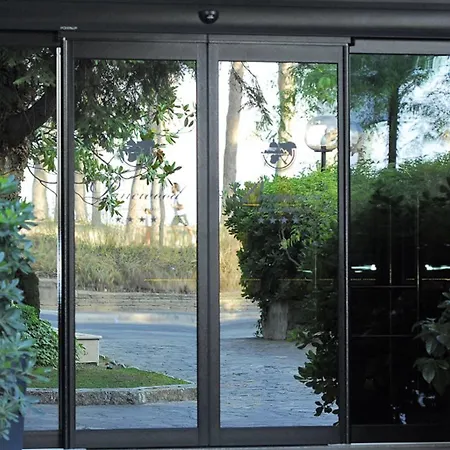 Pinewood 4* רומא