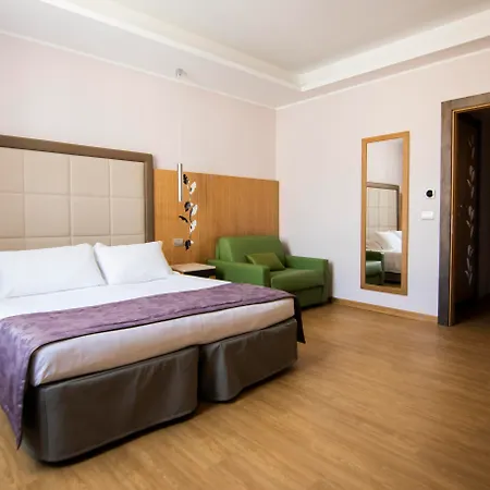 Giolli Nazionale Hotel