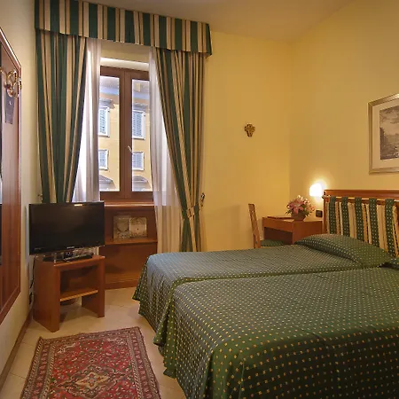 Residenza Paolo Vi 4*
