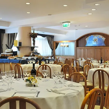 Pineta Palace 4*